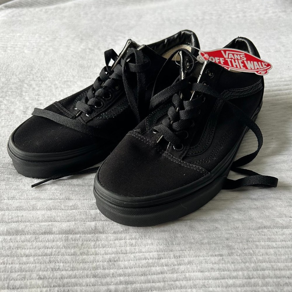 Vans Old Skool All Black, Women's size 8